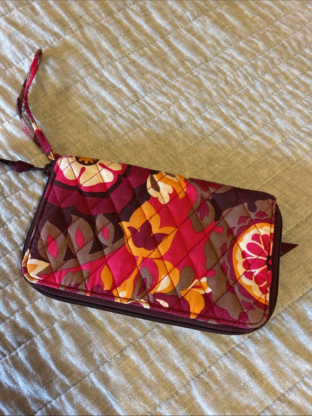 Vera Bradley Magenta Floral Quilted Zip Wallet with Wristlet - Picture 5 of 5